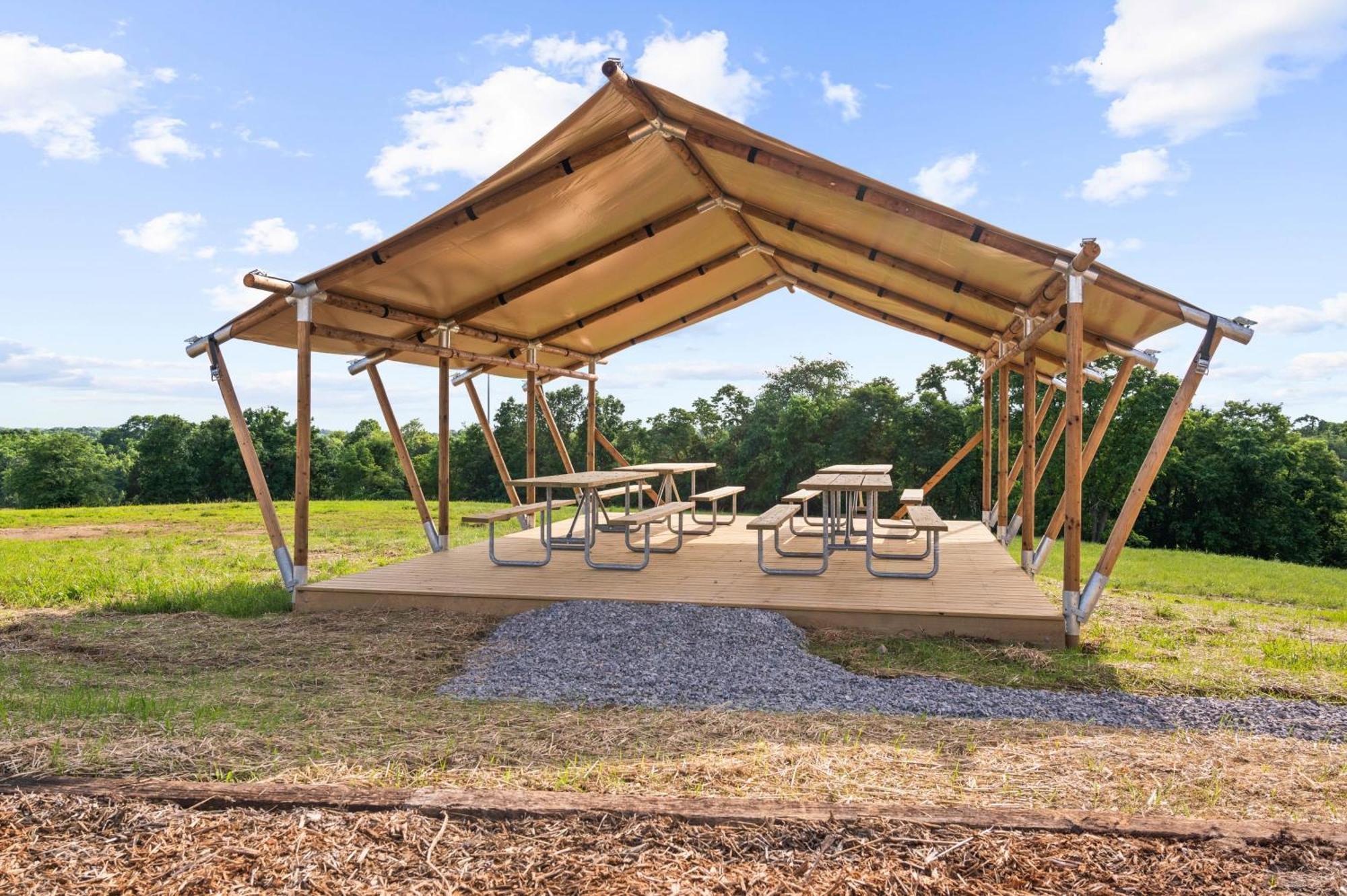 The Lodges At Eden Reserve - Pet Friendly Cabins Near Ark Williamstown Exterior photo