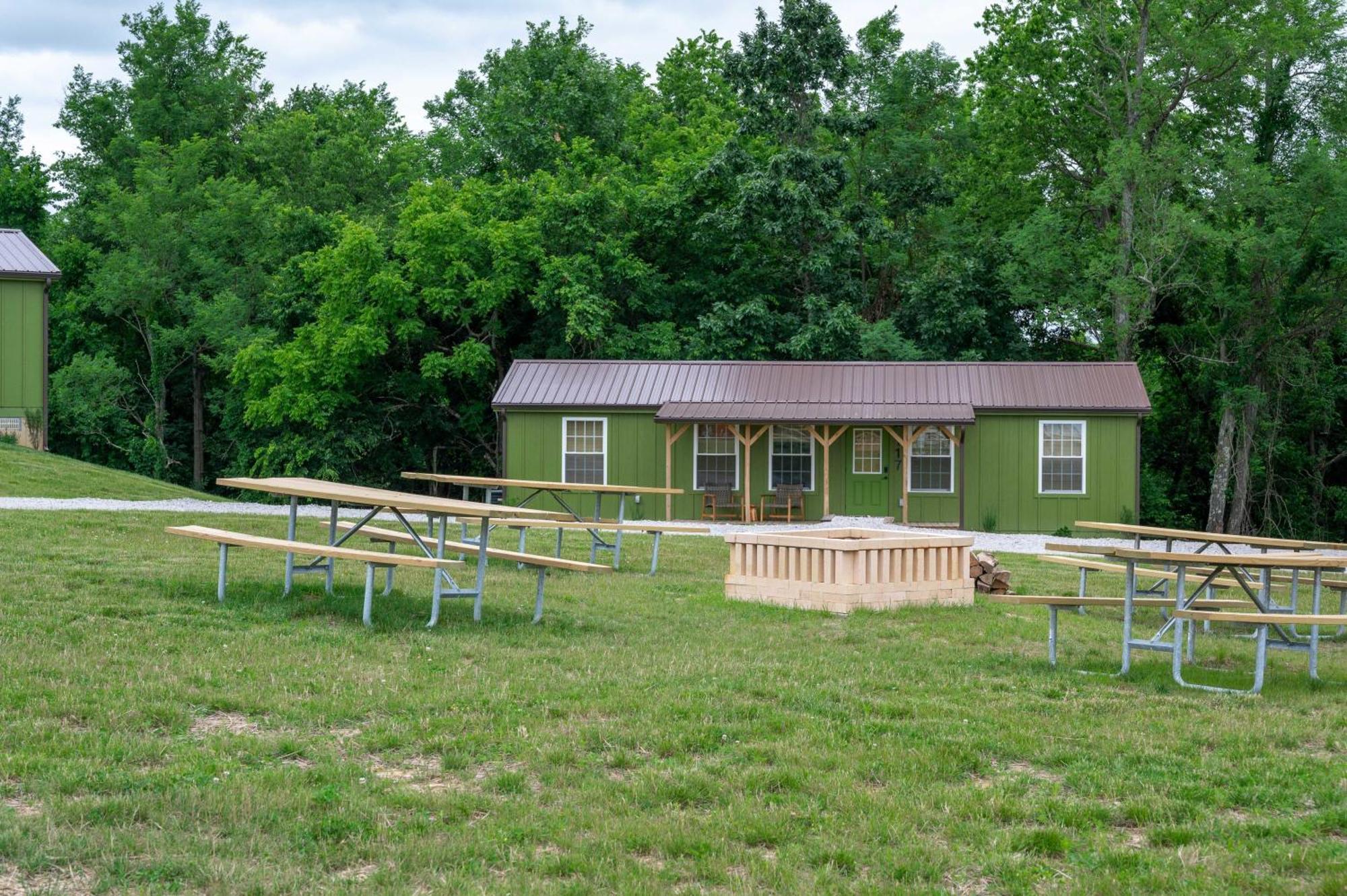 The Lodges At Eden Reserve - Pet Friendly Cabins Near Ark Williamstown Exterior photo